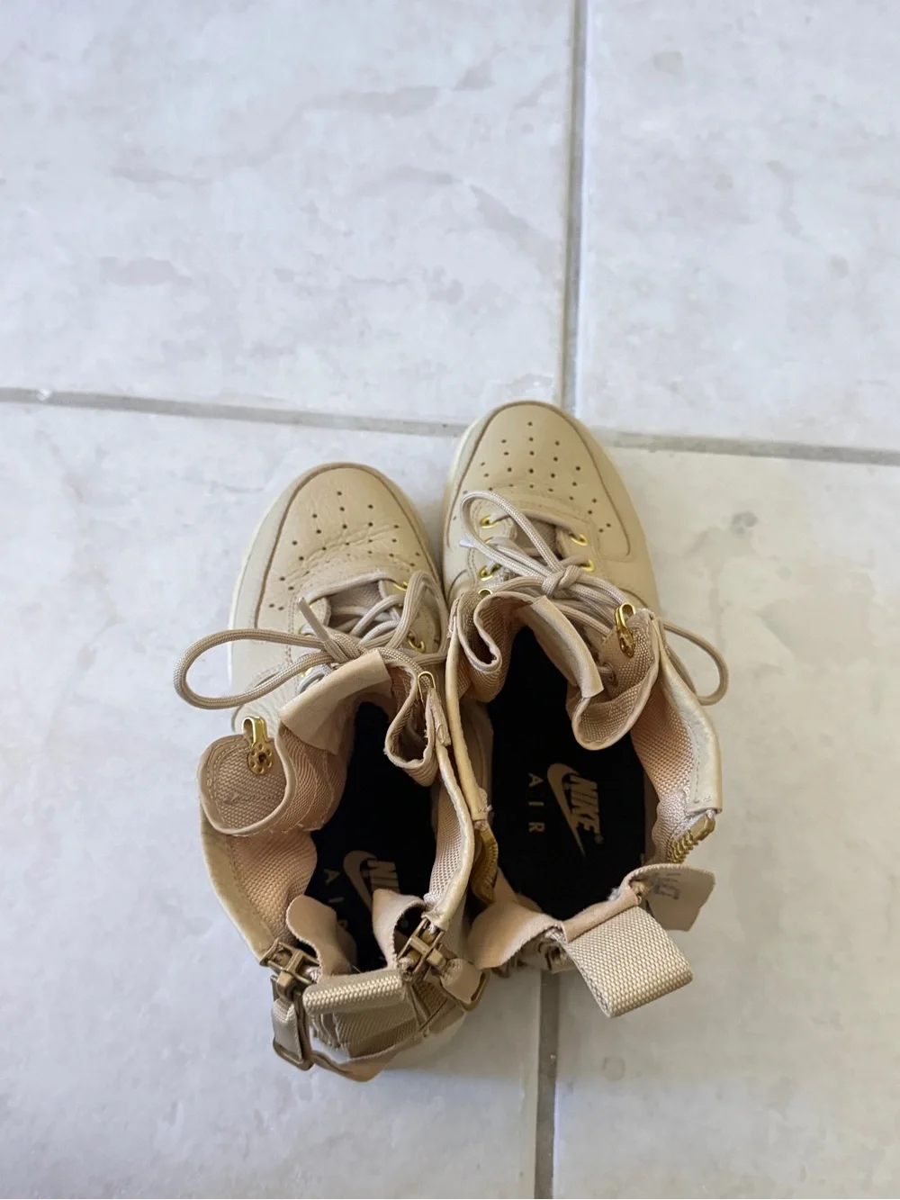 Nike us tan